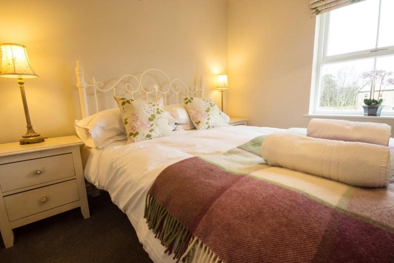 Haddon Cottage - Darwin Lake Holiday Village Матлок Екстер'єр фото