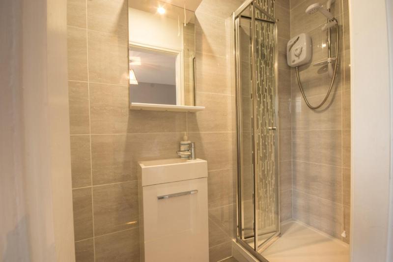 Haddon Cottage - Darwin Lake Holiday Village Матлок Екстер'єр фото